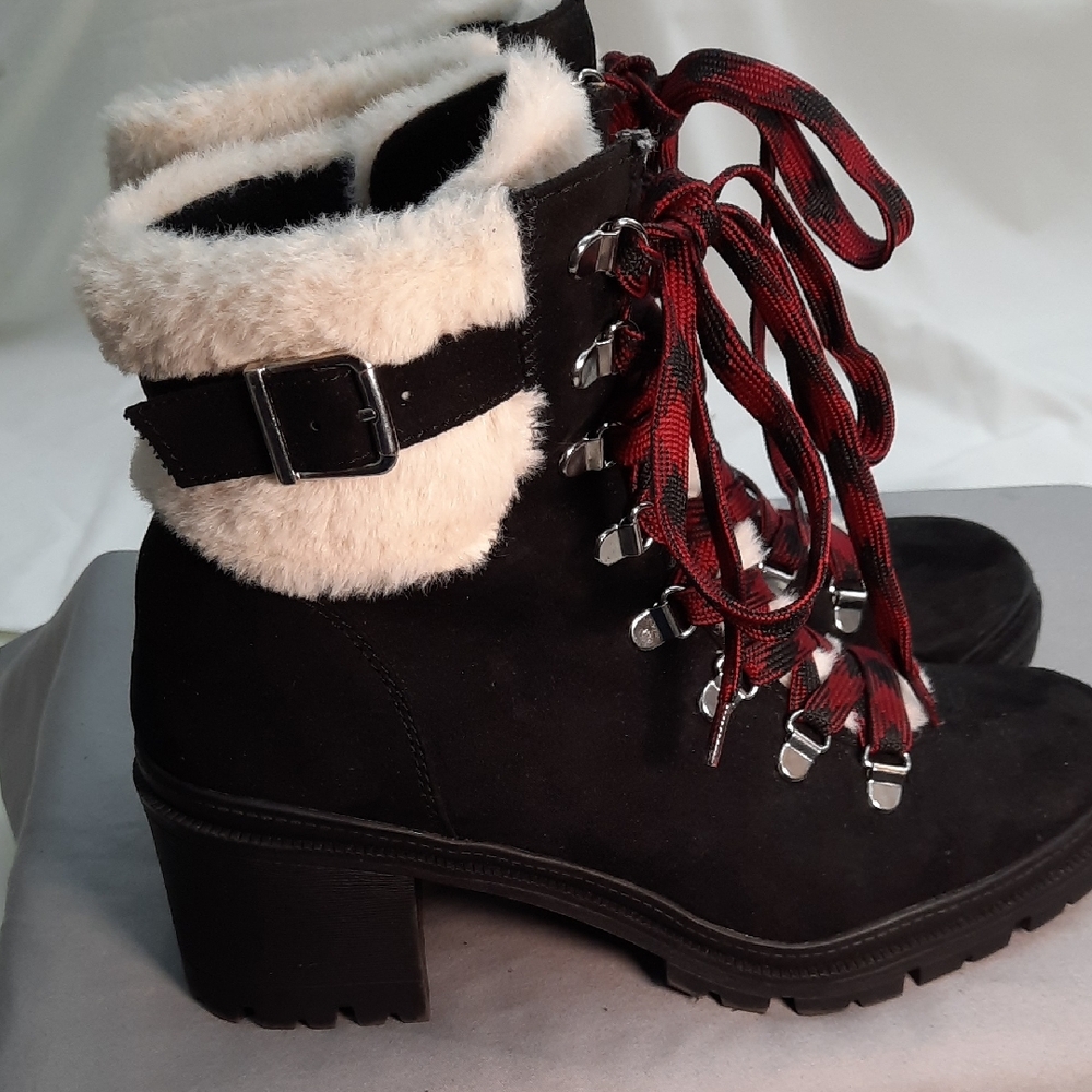 JellyPop Striking Black and Red Heeled Boots for Elegance - Women's Size 9M - Picture 3 of 15